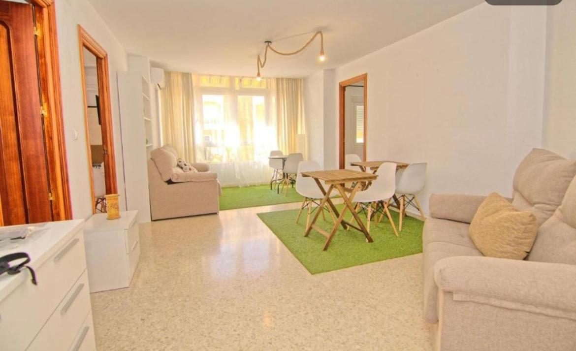 Guest House Mota Malaga Bagian luar foto