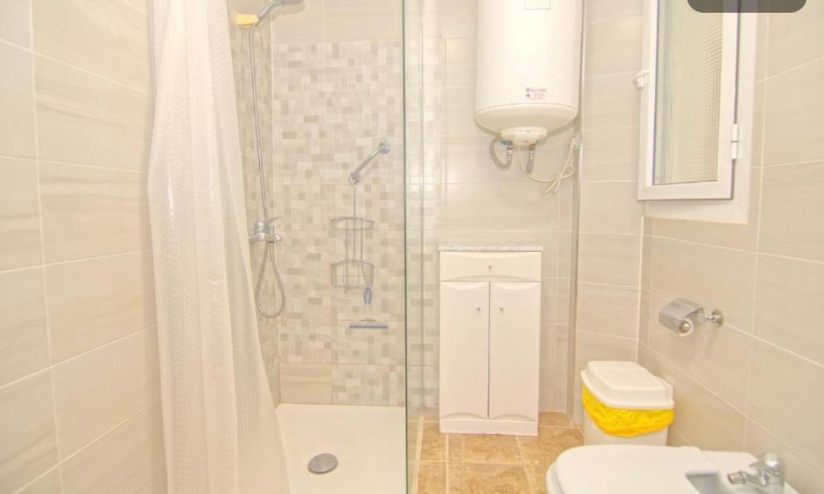 Guest House Mota Malaga Bagian luar foto