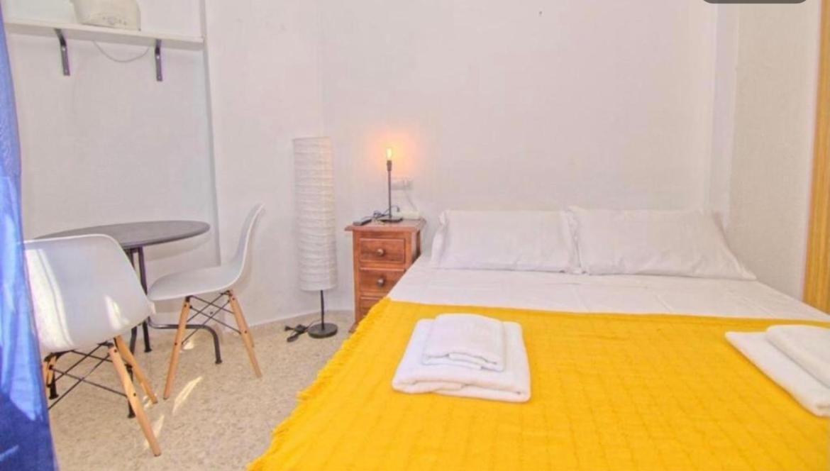 Guest House Mota Malaga Bagian luar foto