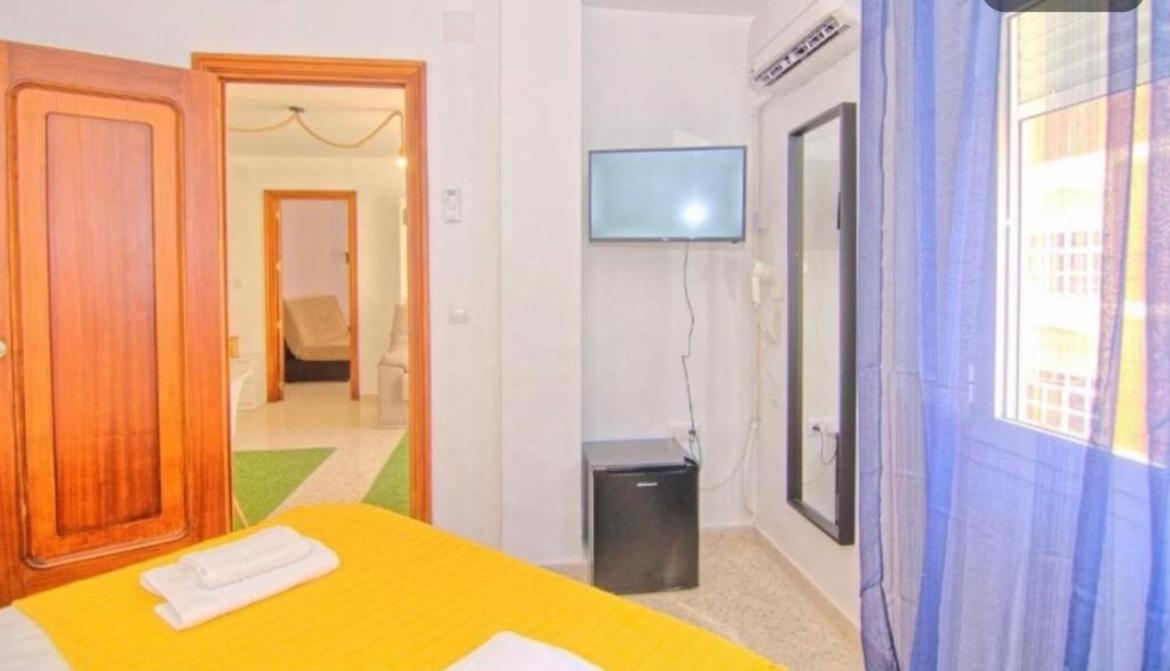 Guest House Mota Malaga Bagian luar foto